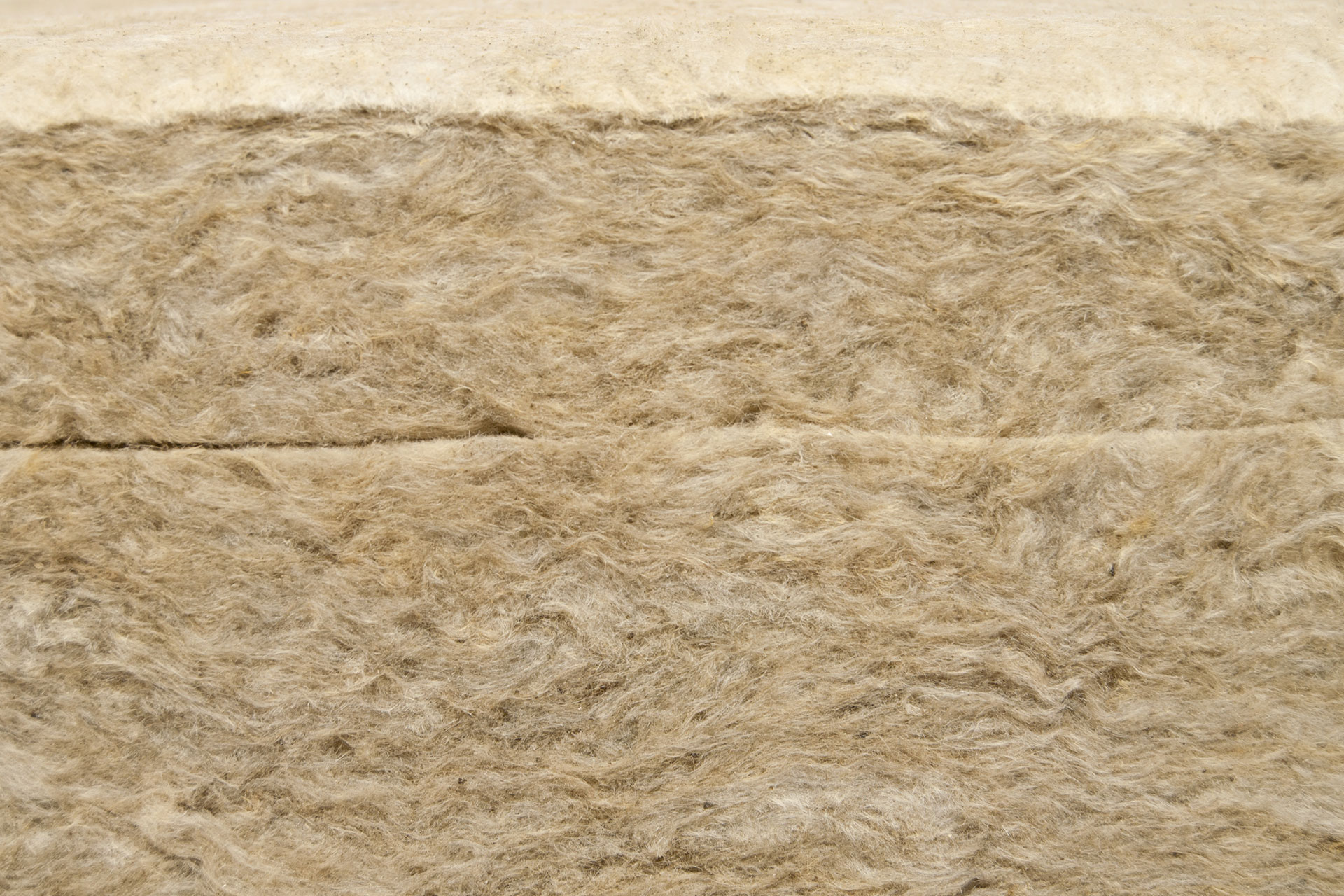 Mineral wool manufactured with magnesium carbonate