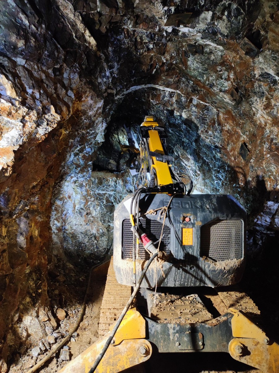 Grecian Magnesite Koutzi Underground Mine Mechanical Excavation