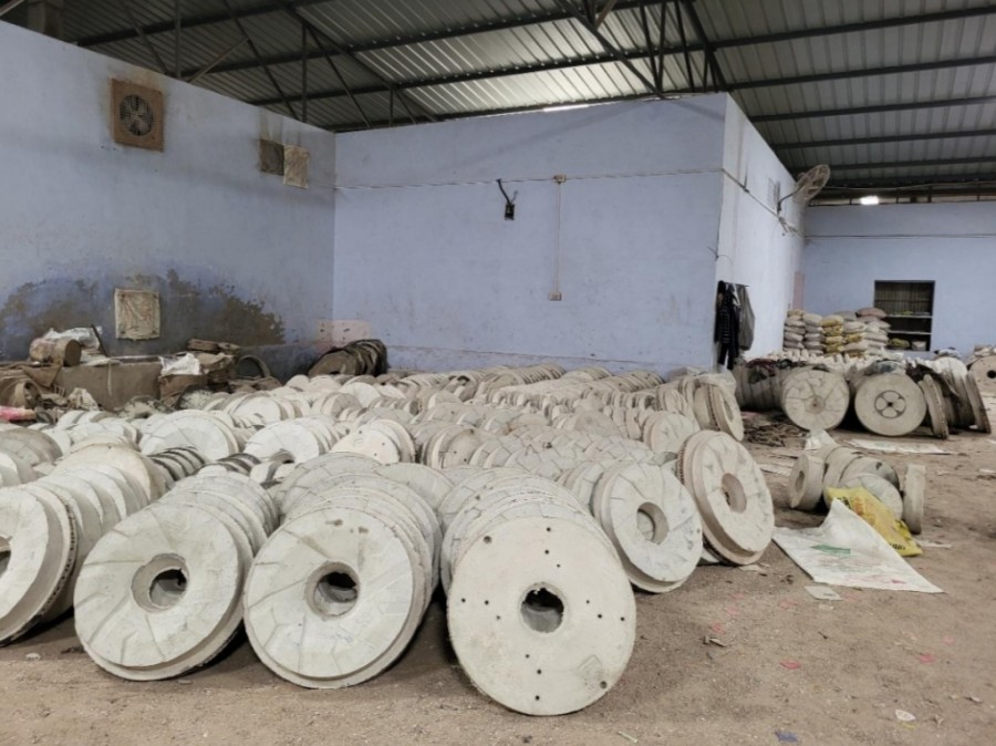 Grecian Magnesite Magnesium Oxide Indian Emery stone 